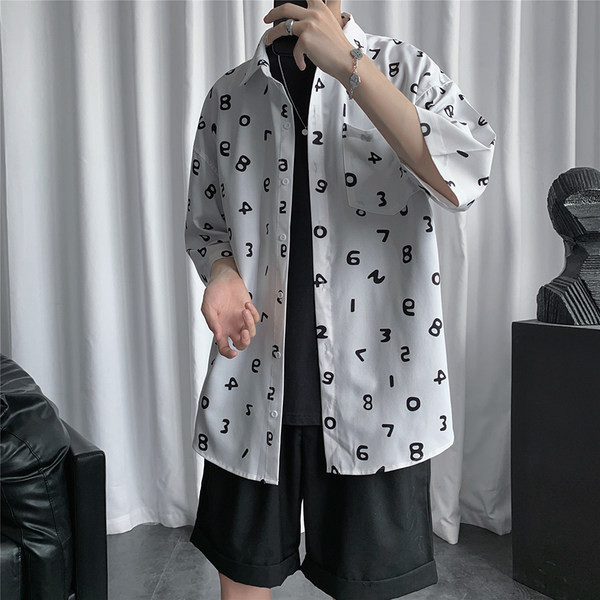 Лятна риза в бял и черен цвят с щампа - букви