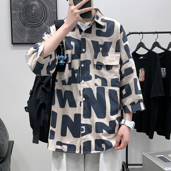 Лятна риза с големи джобове и щампа - букви