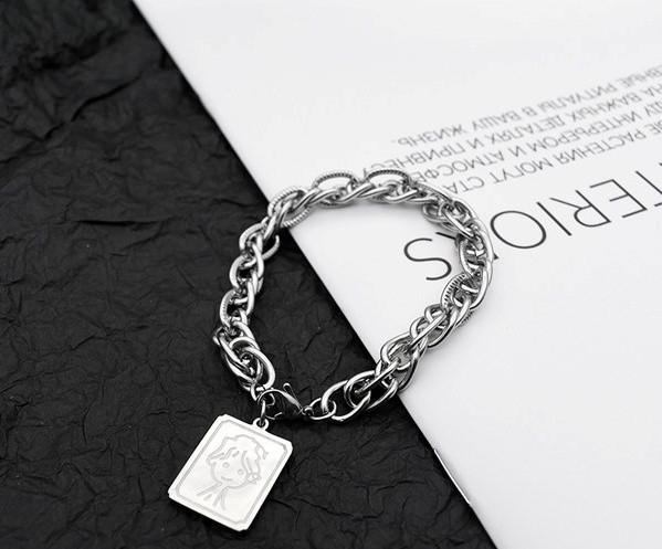 Мъжка модерна стоманена гривна с висулка