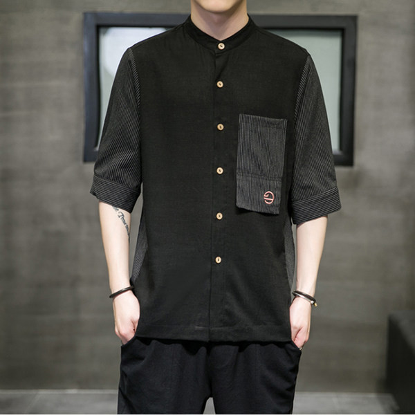 Изчистен модел мъжка риза с джоб и ниска яка