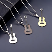 Stílusos férfi acéllánc gitárfüggővel