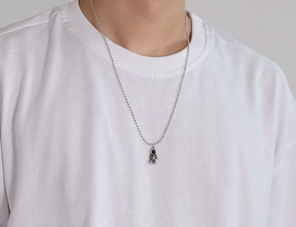 Модерна мъжка верижка с висулка астронавт