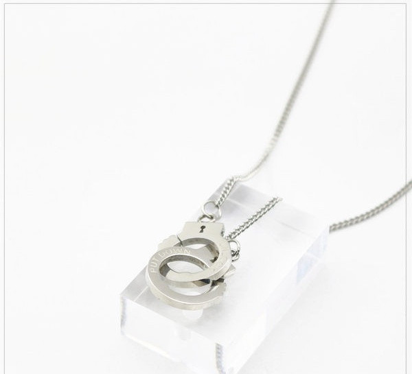 Модерна мъжка верижка с висулка белезници