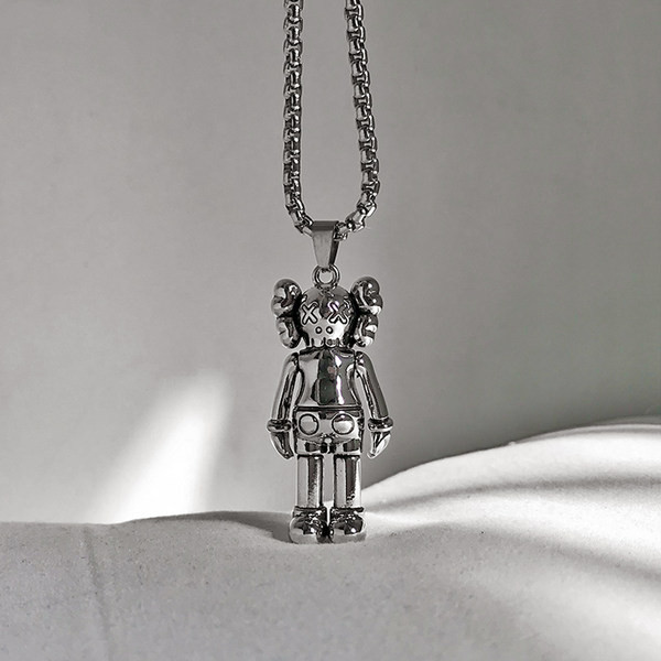 Модерна мъжка верижка с висулка кукла