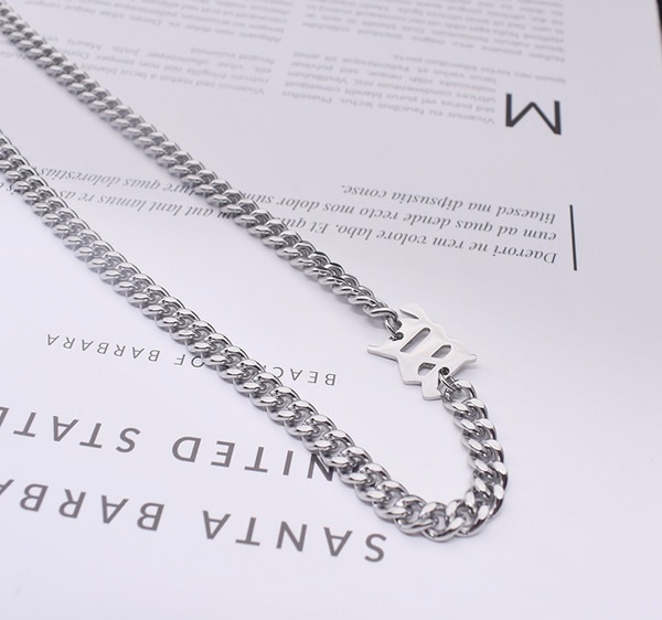 Aktualni muški obični model s čeličnim lancem