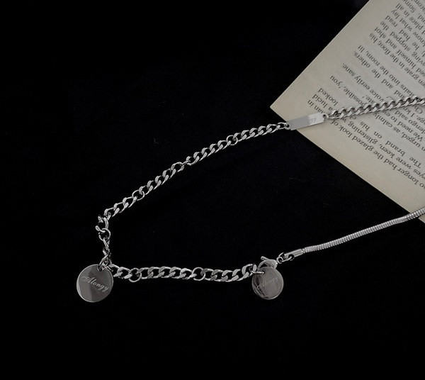 Moderan muški tanki lančić s privjescima