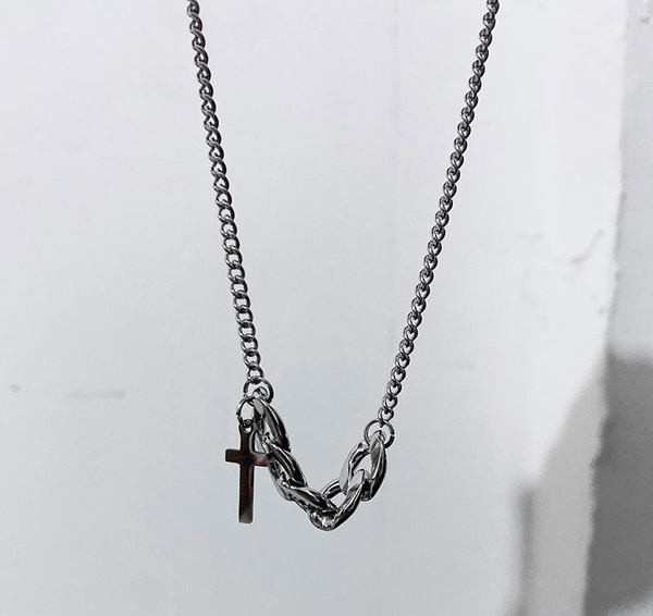 Moderni muški kratki model lančića s križnim privjeskom