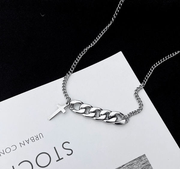 Moderni muški kratki model lančića s križnim privjeskom