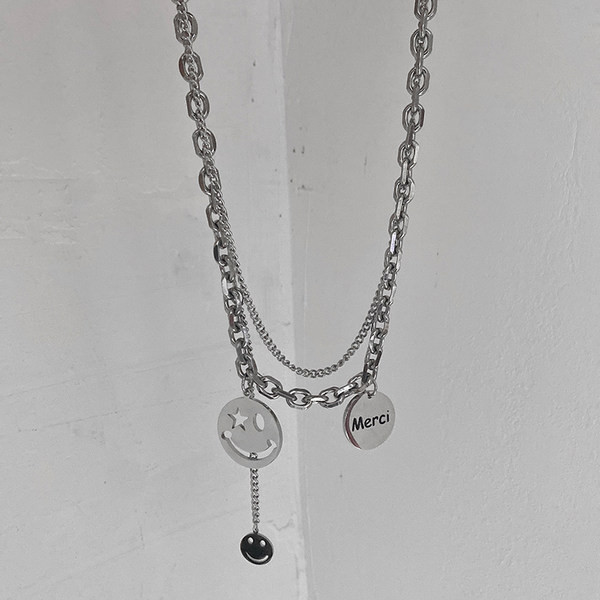 Moderan muški lančić s tri privjeska