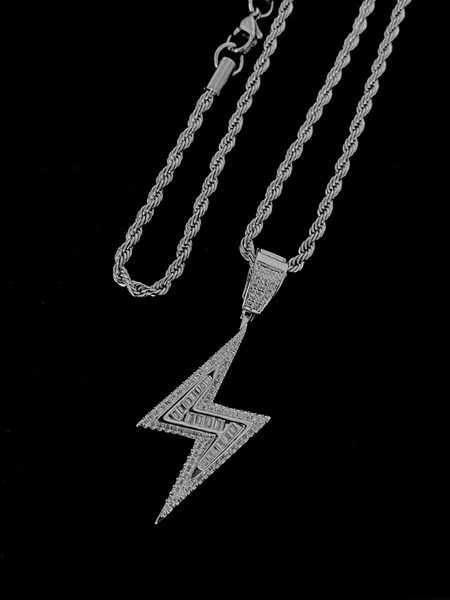 Moderan muški lanac s privjeskom u obliku munje