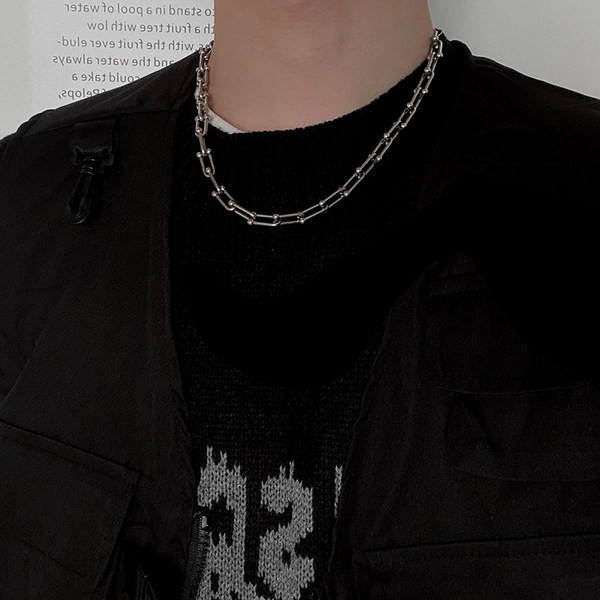 Moderni kratki model čeličnog muškog lanca