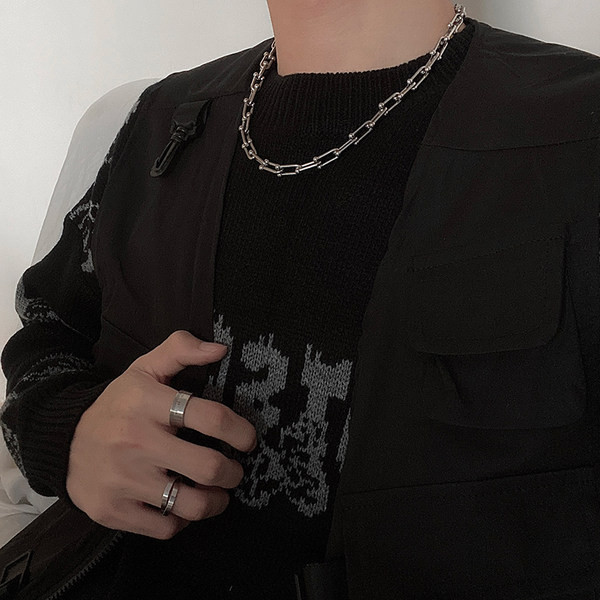 Moderni kratki model čeličnog muškog lanca