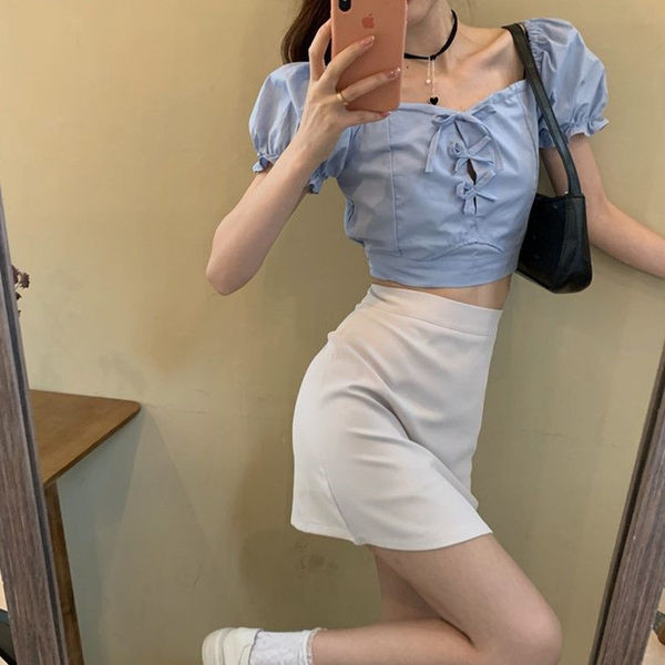 Novi model ženskog odijela iz dva dijela