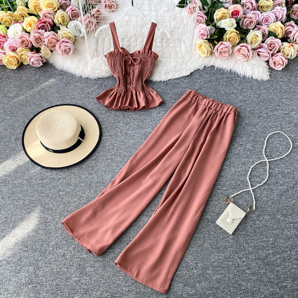 Moderan ženski komplet bez rukava i dugih ravnih hlača