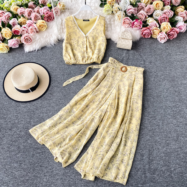 Ženski komplet s cvjetnim uzorkom i dugim hlačama