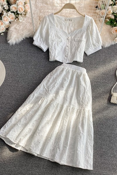 Ženski komplet iz dva dela u bijeloj i crnoj boji