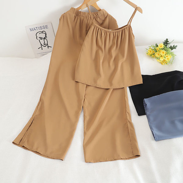 Ženski komplet iz dva dela - čist model