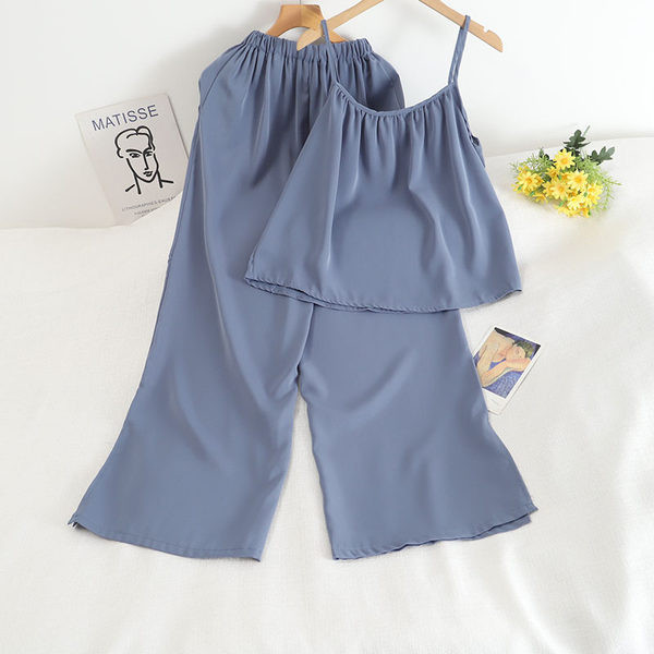 Ženski komplet iz dva dela - čist model