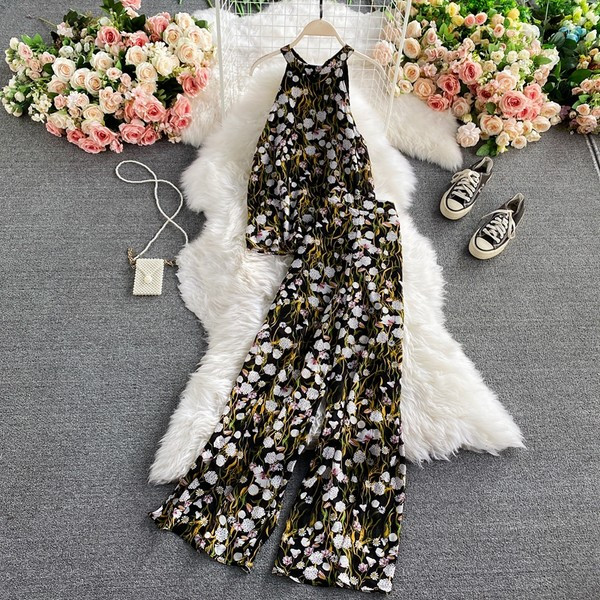 Ženski moderan set sa cvjetnim uzorkom iz dva dijela