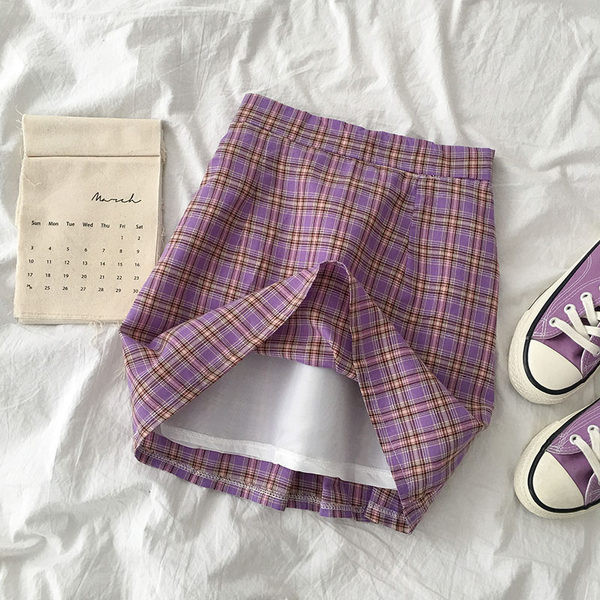 Karirani ženski komplet s gumbima