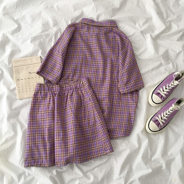 Karirani ženski komplet s gumbima