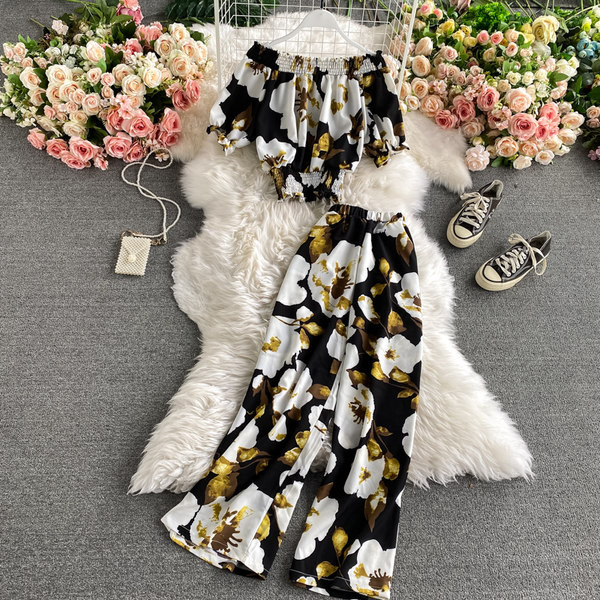 Ženski set sa cvjetnim uzorkom iz dva dijela