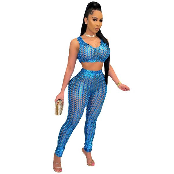 Novi model modernog ženskog kompleta iz dva dijela sa sjajnim efektom