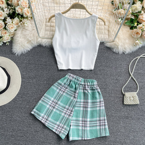 Ženski komplet zelene boje iz dva dela