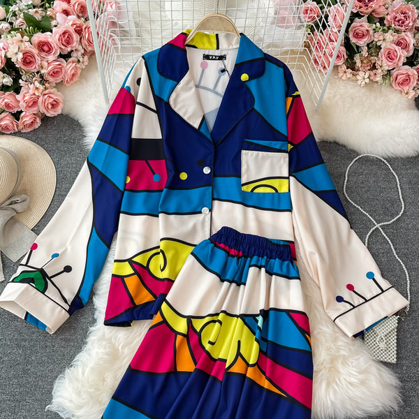 Ženski dnevni set iz dva dijela sa šarenim uzorkom