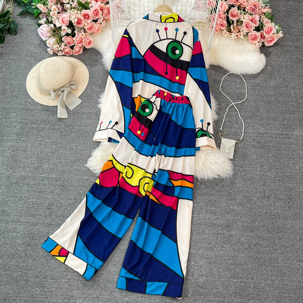 Ženski dnevni set iz dva dijela sa šarenim uzorkom