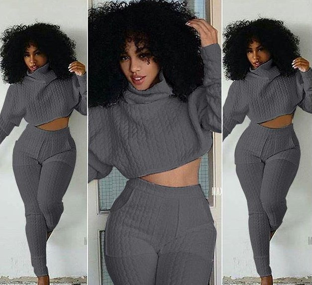 Novi model ženskog kompleta od tankog pletiva