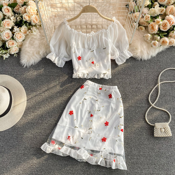 Ženski moderan komplet s cvjetnim uzorkom