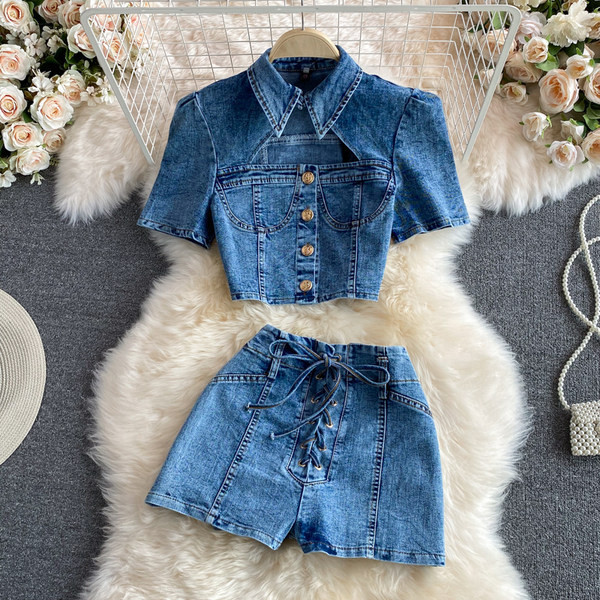 Novi model ženskog teksas kompleta na dugmad u plavoj boji