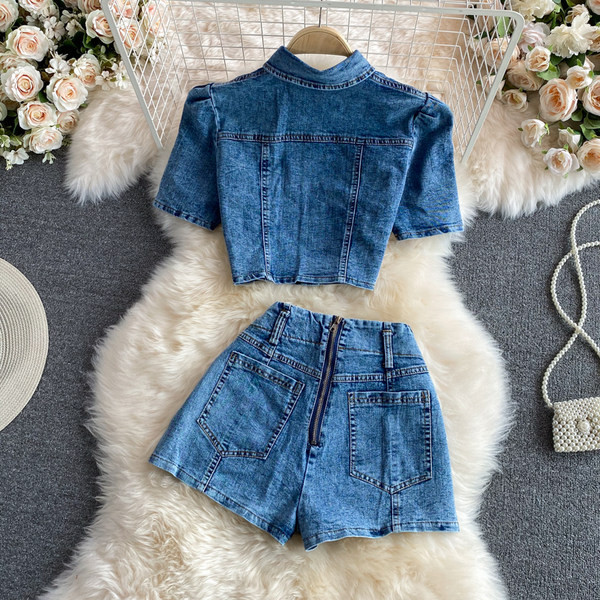 Novi model ženskog teksas kompleta na dugmad u plavoj boji