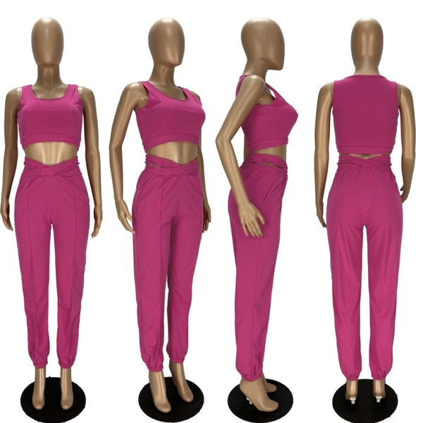 Sportsko-elegantno žensko odijelo s poprsjem i dugim hlačama