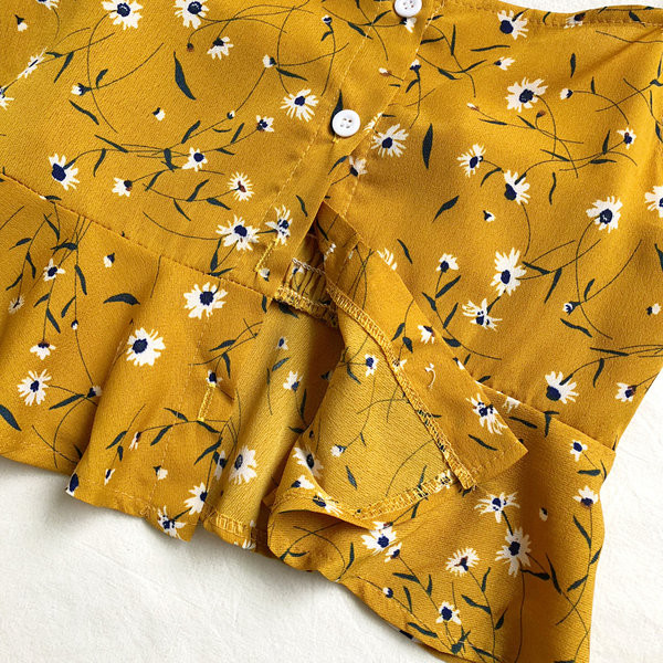 Mūsdienīgs sieviešu komplekts no divām daļām - svārki un bikses