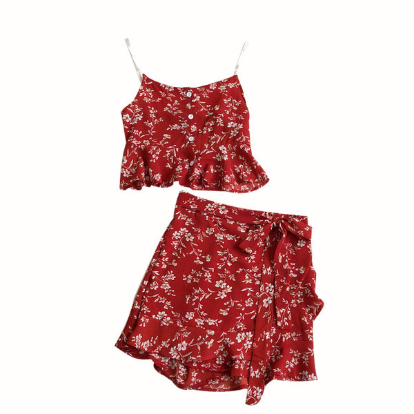 Mūsdienīgs sieviešu komplekts no divām daļām - svārki un bikses