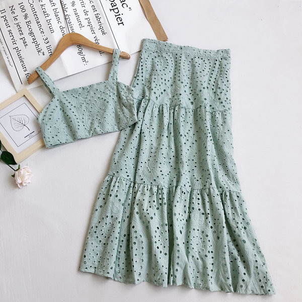 Ženski komplet iz dva dijela - duga suknja i majica bez rukava