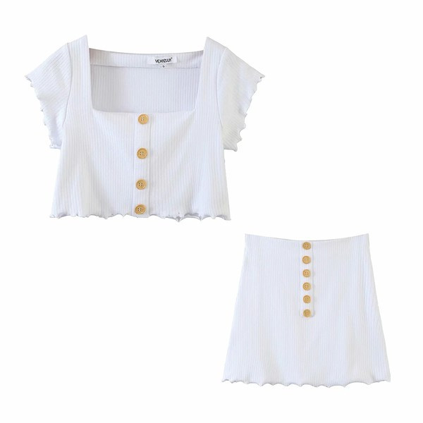 Novi model ljetne garniture od samtastog žerseja i gumbića