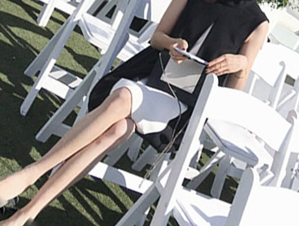 Stilīga sieviešu kleita grūtniecēm taisns modelis