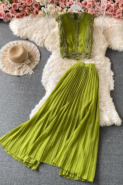 Ženski komplet plisirana suknja visokog struka i top