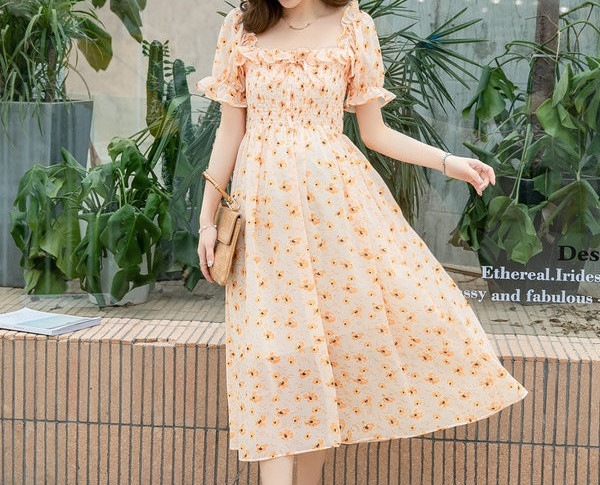 Elegantna ženska haljina s cvjetnim uzorkom za trudnice