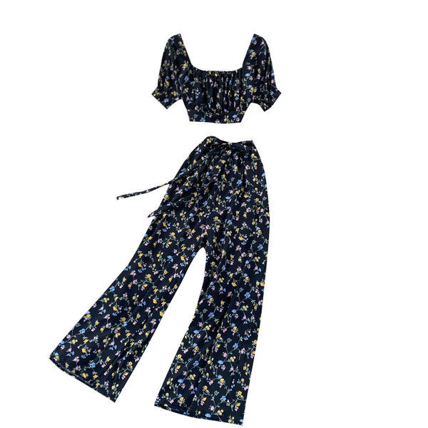 Novi model ženskog kompleta sa cvjetnim uzorkom i trakom