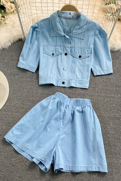 Ženski moderan set s gumbima i elastičnim strukom