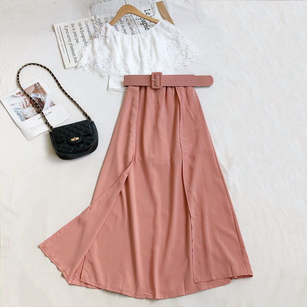 Moderan komplet iz dva dijela - suknja i bluza