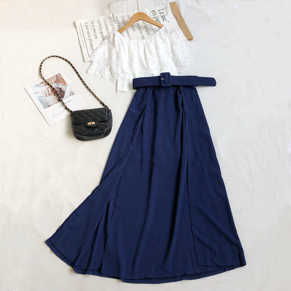 Moderan komplet iz dva dijela - suknja i bluza