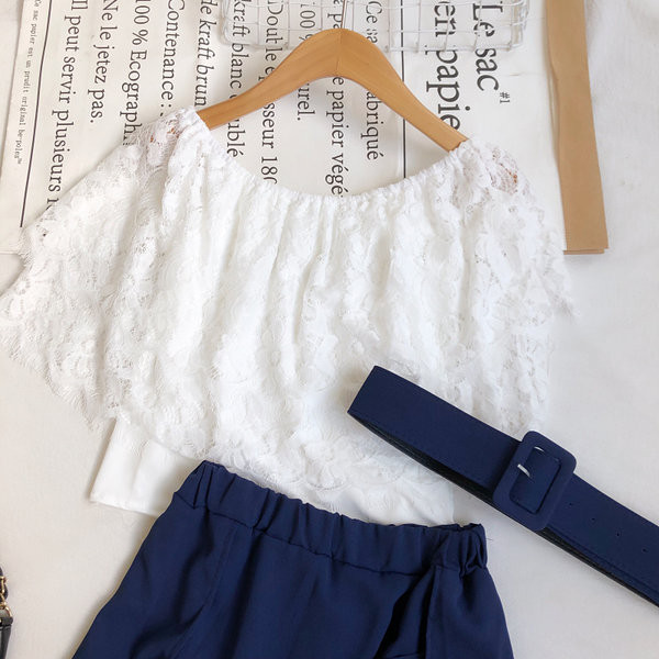 Moderan komplet iz dva dijela - suknja i bluza