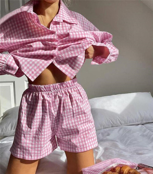 Dnevni prugasti set za žene iz dva dijela