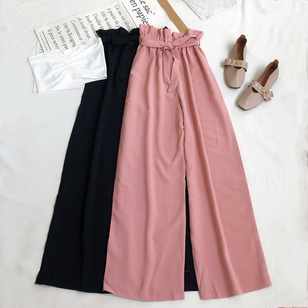 Aktualan ženski komplet-hlače i bustier