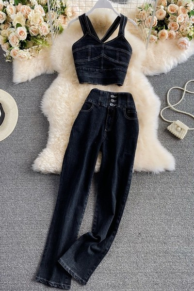 Moderan ženski traper komplet u crnoj boji